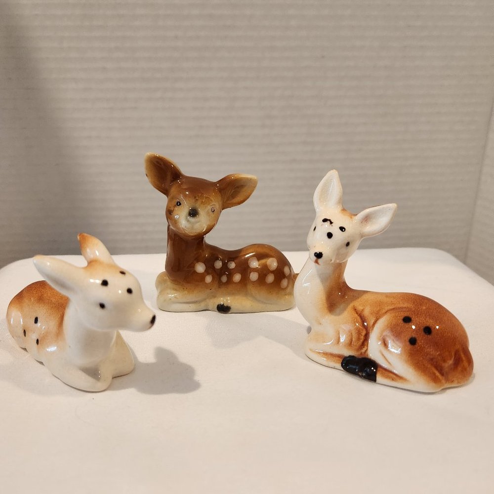 Vintage group of deer/doe/fawns